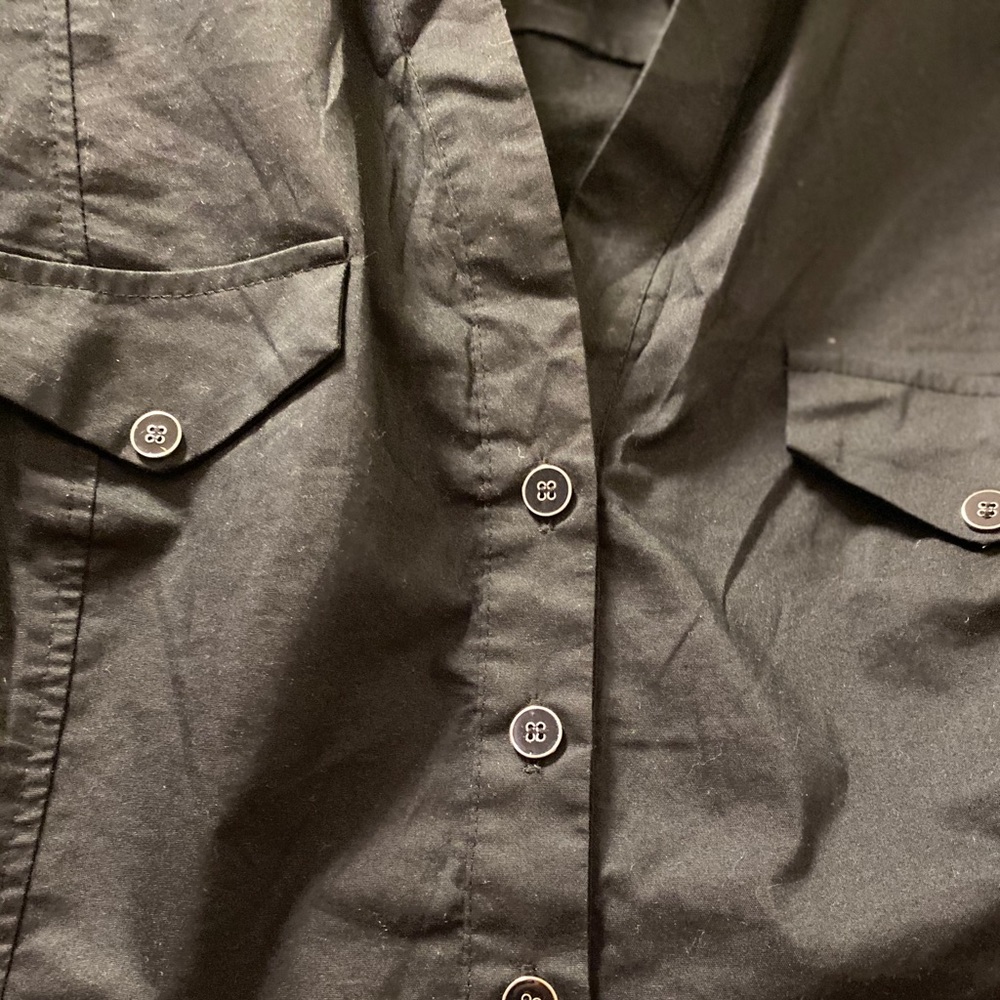 V neck black button down - Picture 3 of 4